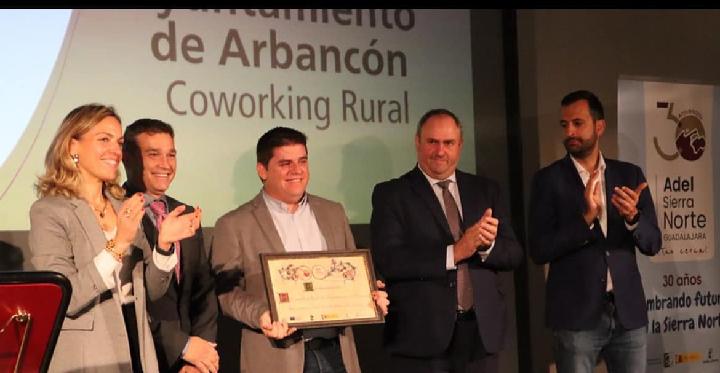 Lee más sobre el artículo RECONOCIMIENTO AL COWORKING RURAL EN EL 30 ANIVERSARIO DE ADEL SIERRA NORTE
